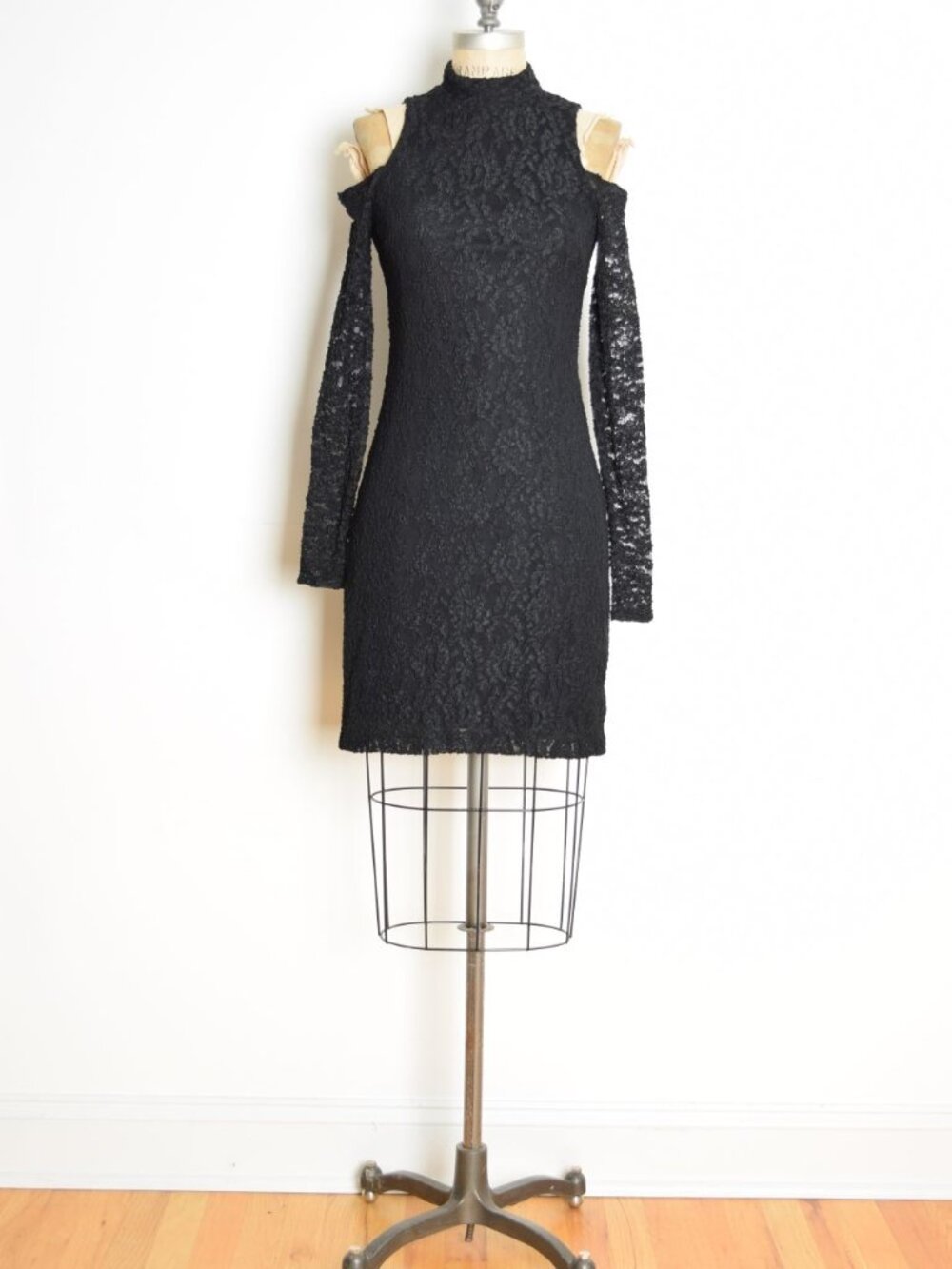 vintage 90s dress black lace cold shoulder cutout bandage bodycon cocktail S